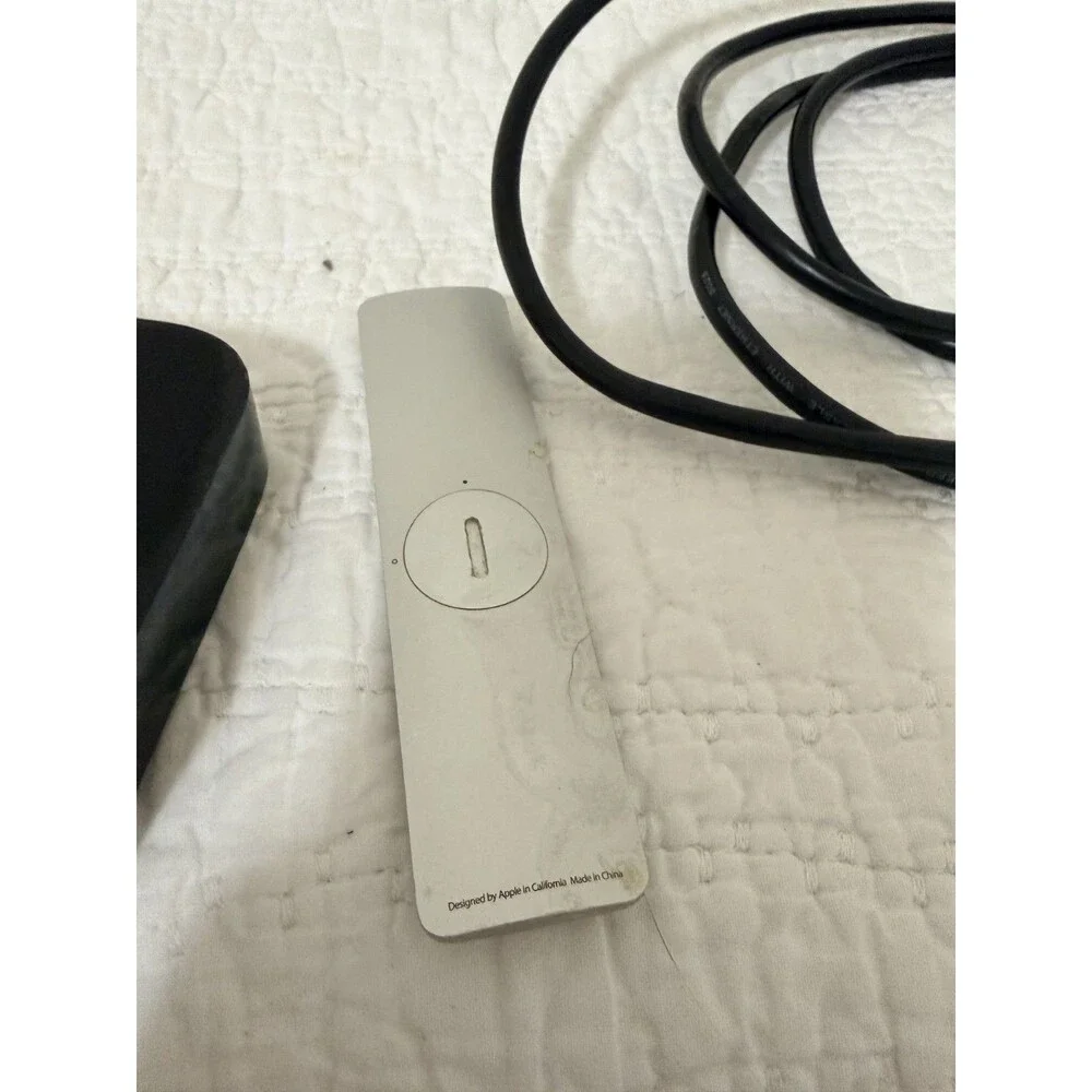 Apple TV 3rd Gen 2012 8GB Media Streamer - Black (MD199LL/A) PARTS only